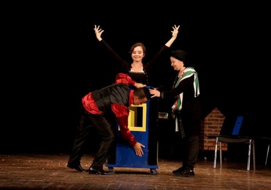 1ères journées nationales de l'illusionnisme à Batna