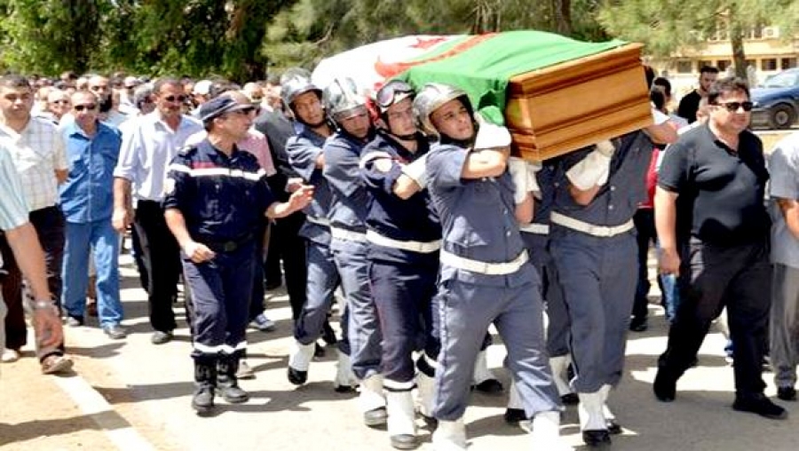 La dépouille du défunt Malik Aït Aoudia inhumée au cimetière d'El-Alia