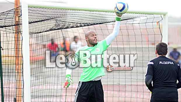 Gourcuff somme Mbolhi de se trouver un club