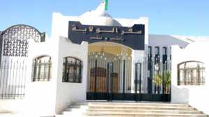 Le ministre de l'Intérieur et des collectivités locales installe le nouveau wali d'El Oued