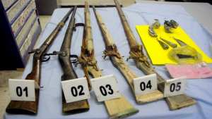 Arrestation de deux personnes et saisie d'armes à feu artisanales et armes blanches à Ghardaïa (sûreté nationale)