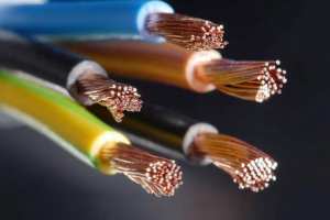 700 عامل بمصنع الكابلات لعين الدفلى‮ ‬يراسلون الوزير الأول