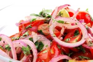 Tomates à l’oignon