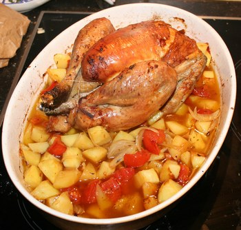 Poulet farci cuit au four
