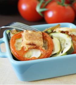 Courgettes aux oignons et à la tomate