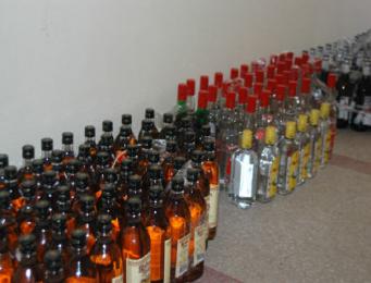 مصادرة قرابة 6 ألاف وحدة خمر بالنعامة