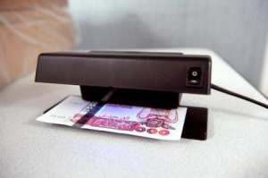 الإطاحة بشخص يقوم بطرح أوراق نقدية مزورة بسوق أهراس