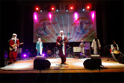 Sous le rythme de la musique targuie et du blues saharien