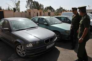 الدرك يوقف مزوري لوحات ترقيم السيارات بتيبازة