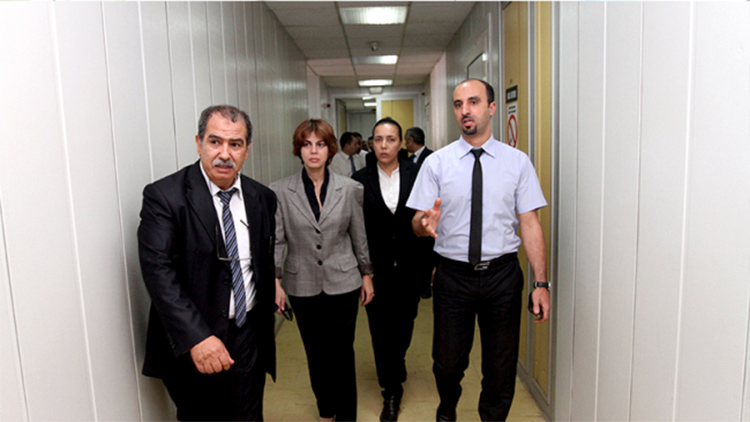 هدى فرعون تغلق مصلحة فرز الطرود البريدية بالعاصمة