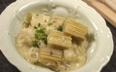 Cardons avec viande en sauce blanche