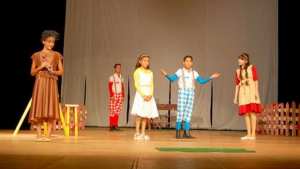 La pièce  Kharbacha  de l'association culturelle Afak de Laghouat séduit les enfants