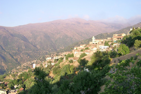 سكان قرية تغيلت مخلوف ببجاية يهددون بالهجرة الجماعية