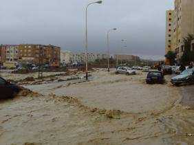 وفاة طفلين وإنقاذ 18 شخصا جراء الفيضانات بالجلفة