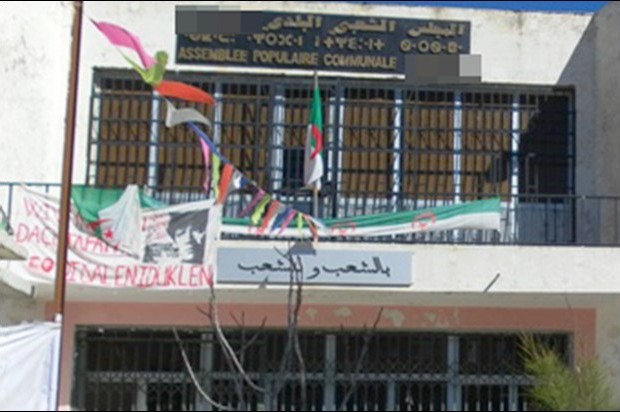 Les sièges de l'APC et de la daïra fermés par les habitants d'Ath Messaoud