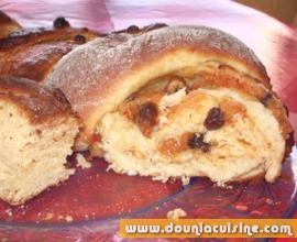 Tresse à l'abricot et à l'amande