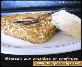 Gâteau aux amandes et à la confiture