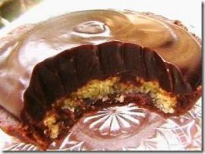 Tartelettes Amandines Avec Une Couche De Ganache Au Chocolat