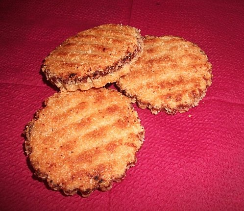 Mteqba - Losanges de semoule aux dattes