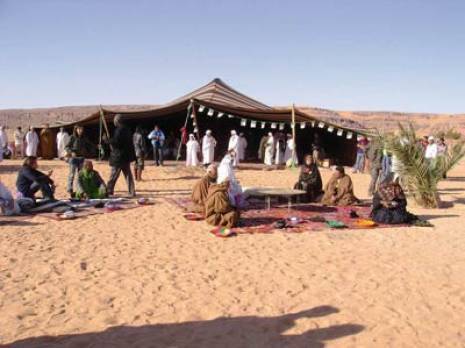 Rush sur le sable fin des dunes de Taghit : Des curistes en été