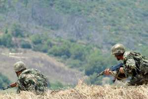 الجيش يدمّر مخبأ قنابل تقليدية وذخيرة بين تيبازة وعين الدفلى