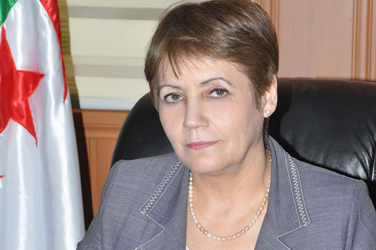 بن غبريط تفتتح الدخول المدرسي من سكيكدة