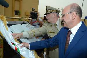 قائد الناحية العسكرية الرابعة يفتتح مدرسة أشبال الأمة بالأغواط