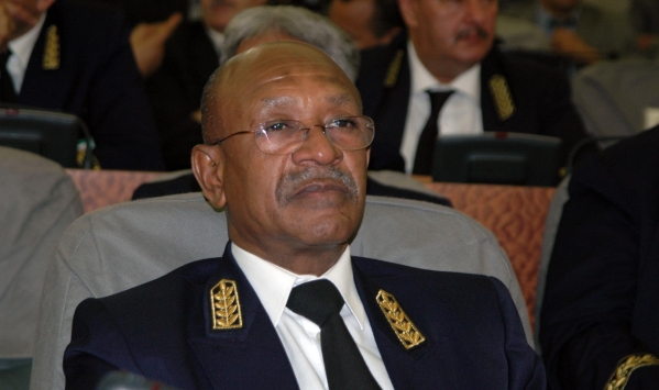 والي العاصمة يقترح رفع أسعار البنزبن للتقليل من الازدحام المروري