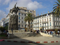 Alger / Sa réhabilitation tarde
