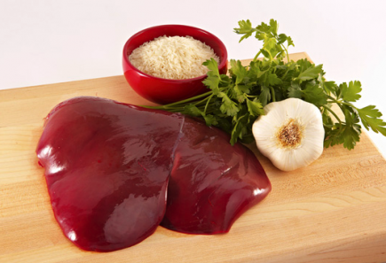 الجزائريون يستهلكون كبدة مستوردة