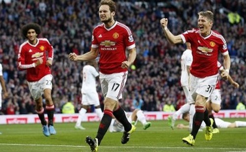 مانشستر يونايتد يقهر ليفربول بالثلاثة ويتقدم للمركز الثاني في الدوري الإنجليزي