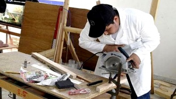 Pas de décalage entre le système de formation professionnelle et la sphère économique