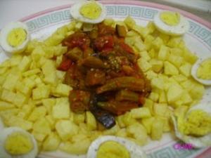 SAUCE GOMBOS ET POMMES FRITES.