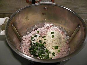 Tarte au thon, à l'oignon et au parmesan