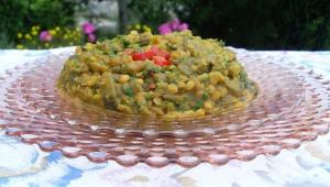 Aubergines aux fèves séches