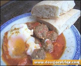 Tajine de kefta aux oeufs