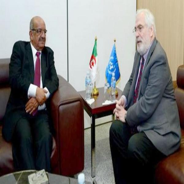 Messahel reçoit Christopher Ross