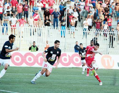 الخط الخلفي لمولودية وهران يواصل سقطاته و يكلف الفريق تعثرًا أمام بلوزداد