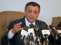 L'Algérie traversera la crise sans freiner son élan de développement, indique Bouchouareb