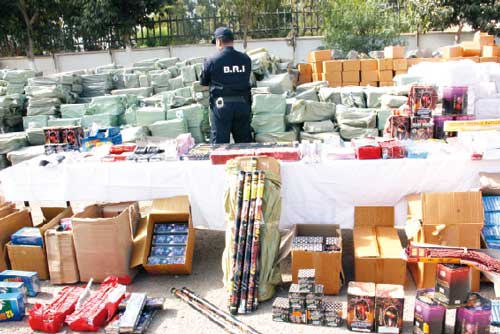 كانت مخبأة داخل حاويتين بميناء وهران الجاف