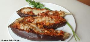 Aubergines farcies aux légumes
