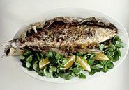 Loup de mer grillé au citron vert et à la coriandre