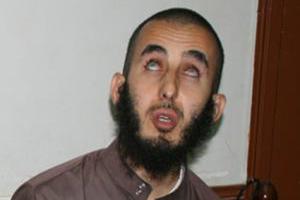 صلى بالناس في سن الـ12 فاروق ماحي.. جزائري يقهر العمى بإمامة التراويح