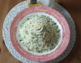 Mesfouf bel djelben (couscous aux petits pois)