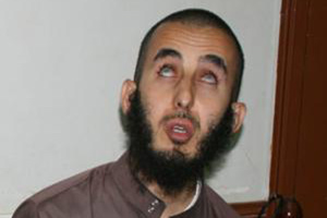 صلى بالناس في سن الـ12 فاروق ماحي.. جزائري يقهر العمى بإمامة التراويح