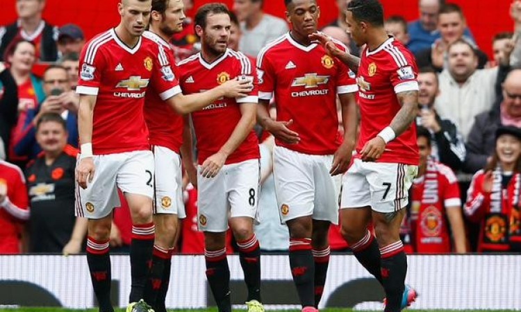 مان يونايتد يفوزً على سندرلاند ويعود للصدارة بعد طول غياب في الدوري الإنجليزي