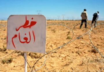 سكان تبسة يحتجون بغلق الطريق الوطني رقم 16 للمطالبة بطريق خاص يتجنب الألغام