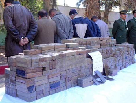 توقيف عناصر أخطر شبكة وطنية لتموين الشرق الأوسط بالمخدرات في عين الدفلى