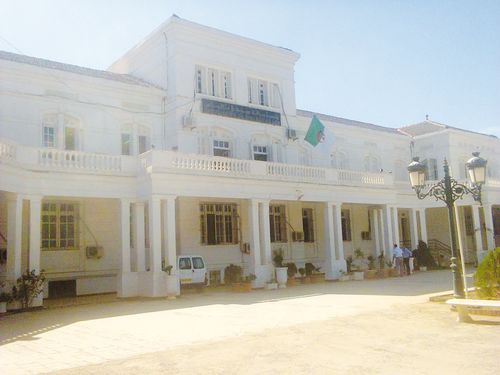 جامعة جيلالي اليابس بسيدي بلعباس