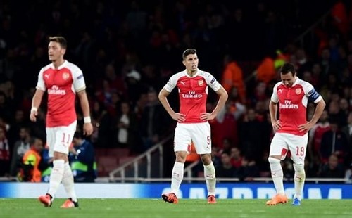 الصحافة الإنجليزية تصف ارسنال وتشيلسي ب قمامة أوروبا بعد الخسارتين